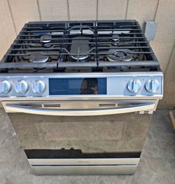 Samsung brand gas stove