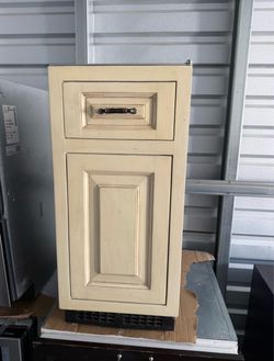 Scotsman DCC33PA-1BC Built-In Ice Maker – 2008 – $500
