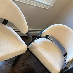 Arhaul Chairs