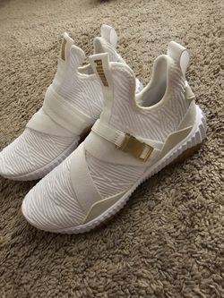 Womens 6.5 White/Gold/Puma Shoes.