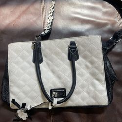 Guess purse