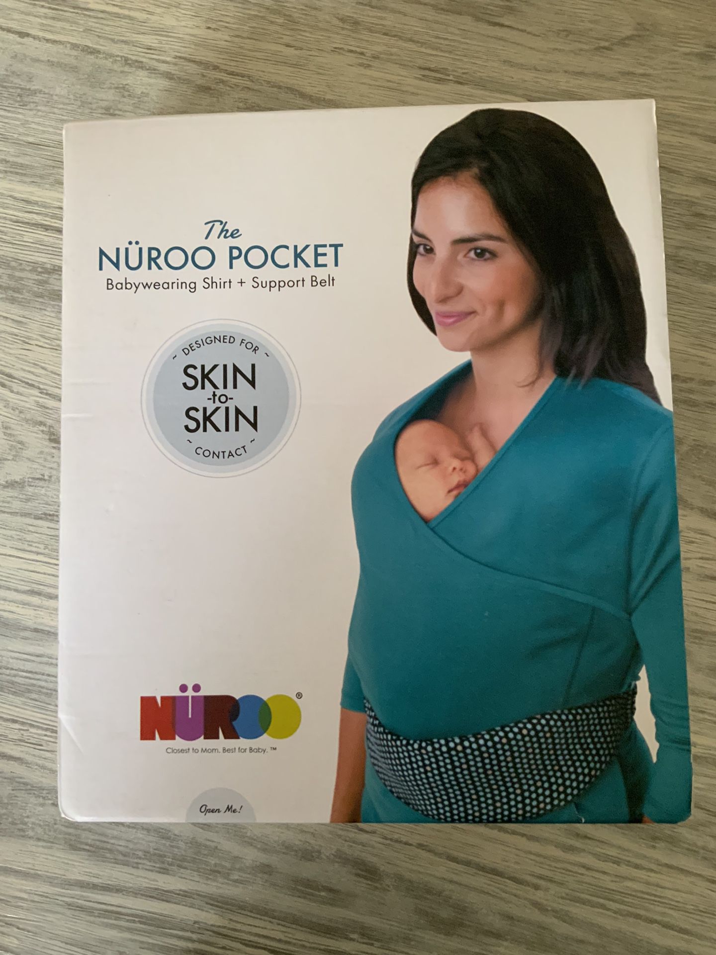 The Nuroo Pocket Skin To Skin Baby Wearing Shirt