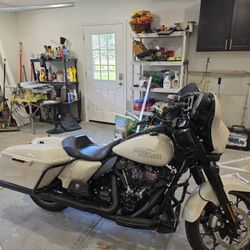 2023 harley Davidson street Glide St
