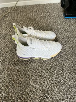 Nike LeBron 16 “Buzzlightyear”