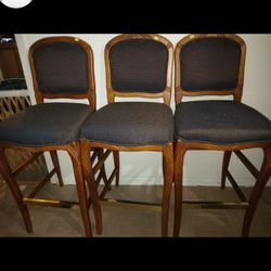 3 HIGH END BAR STOOLS
