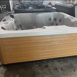 Refurbished Hot tub With Warranty, Delivery, And More! 