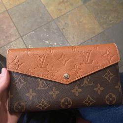 Louis Vuitton wallet for Sale in Gulfport, MS - OfferUp