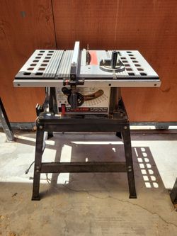 10" Skilsaw Table Saw on Stand