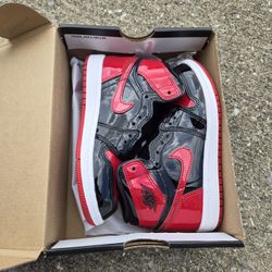 Brand New. Jordan 1 Patent Leather. Ps. Size: 13c (Pick Up Only)