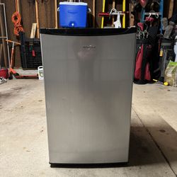 Whirlpool Mini Fridge 