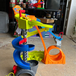 Toddler Hotwheel set