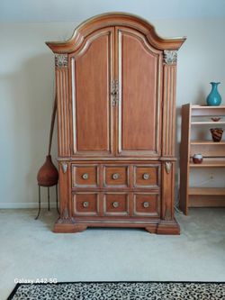 Armoir/Bedroom Tv / Clothes Cabinet