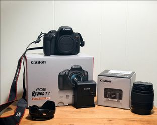Canon EOS Rebel T7 DSLR Camera Bundle