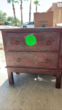 Wood storage/blanket chest.
