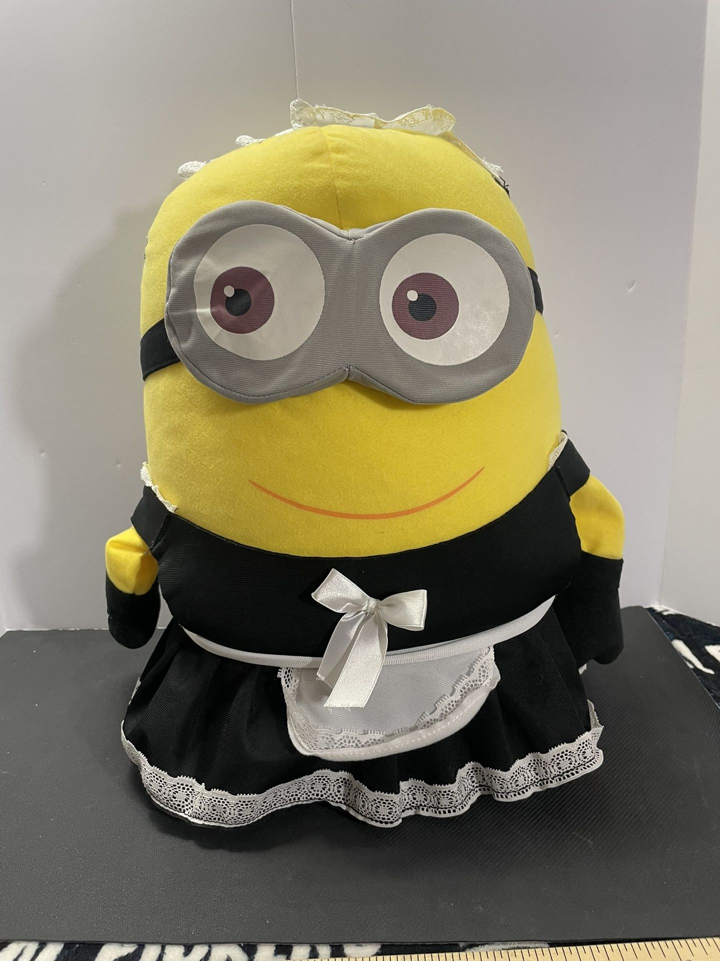 Despicable Me Minion Plush in Maid Outfit 18” Tall Toy Factory
