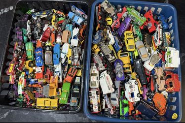 Hot Wheels Vintage Lot Of 275 Cars From 70s To 90s