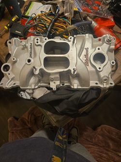 Chevy Edelbrock Performermance Intake