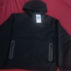 Brand new Nike tech with tags