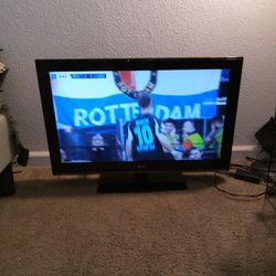LG tV With Dvd and Fire stick 
