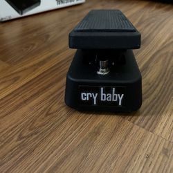 Dunlop Cry Baby Standard Wah Effects Pedal