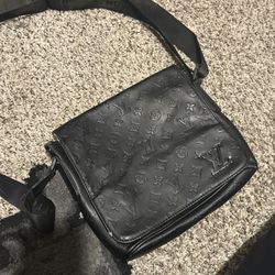 Lv  messenger Bag 
