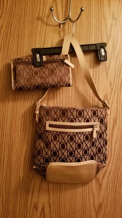 Brown matching purse and wallet set