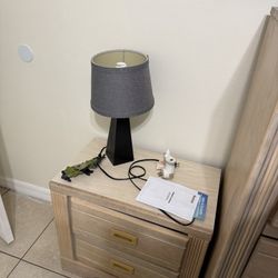  Bedroom Set, 2 Night Tables, Dresser, Desk With Mirror