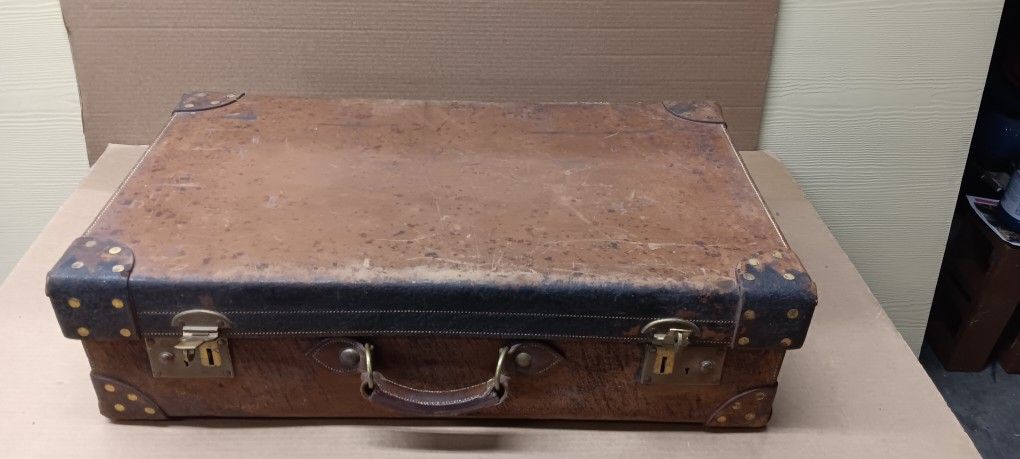 Harrods Leather Suitcase As Is No Shipping