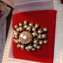 Lovely Vintage Pearl Cluster Ring