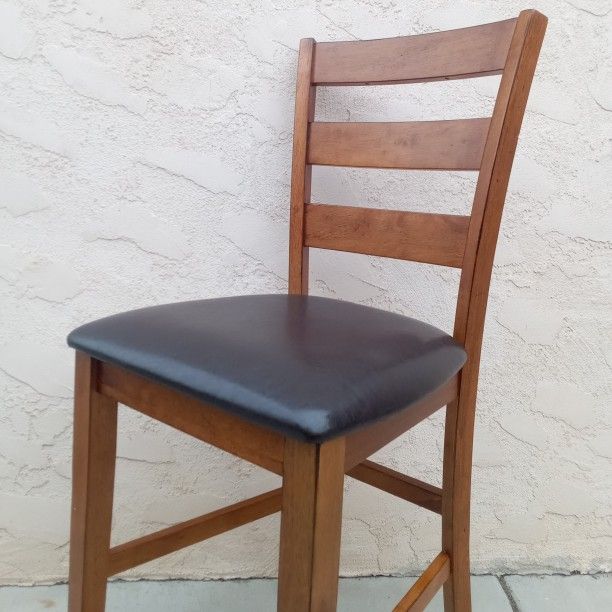 Strong & Sturdy Heavy Duty Good-Looking Counter Height (25”) Bar Stool Chair with Comfortable Vinyl Seat & Solid Wood Backrest, Footrest, Frame & Legs