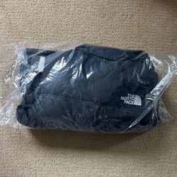 NEW North Face Puffer Vest, Medium 