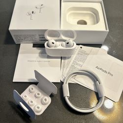 SEALED AIRPODS PRO 2 NEVER USED