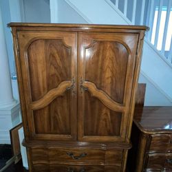 American of Martinsville French Provincial Armoire/storage Cabinet/dining Room Or Bedroom