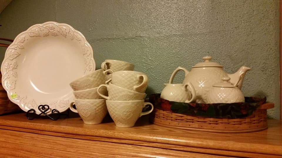 Longaberger Collectors Club Tea Set
