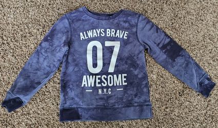 H&M Kid Unisex Sz 6 8 Youth Small Sweatshirt Top Print NYC Pullover S Crewneck

Excellent pre-owned condition,  no visible flaws
Size 6-8 Youth, Small