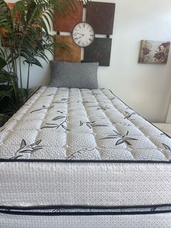 Twin mattress
