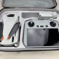 DJI Mini 3 RC Drone + Screen Controller + 2 Batteries + Case