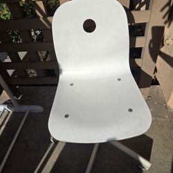 SPORREN (IKEA) wheeled wooden chair