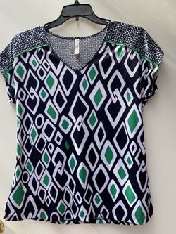 Short Sleeve Diamond Cut Shirt