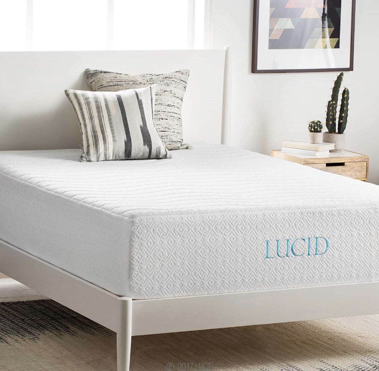 LUCID 14 Inch Memory Foam Bed Mattress Conventional, Queen, Medium with 2 Serta Cooling pillows