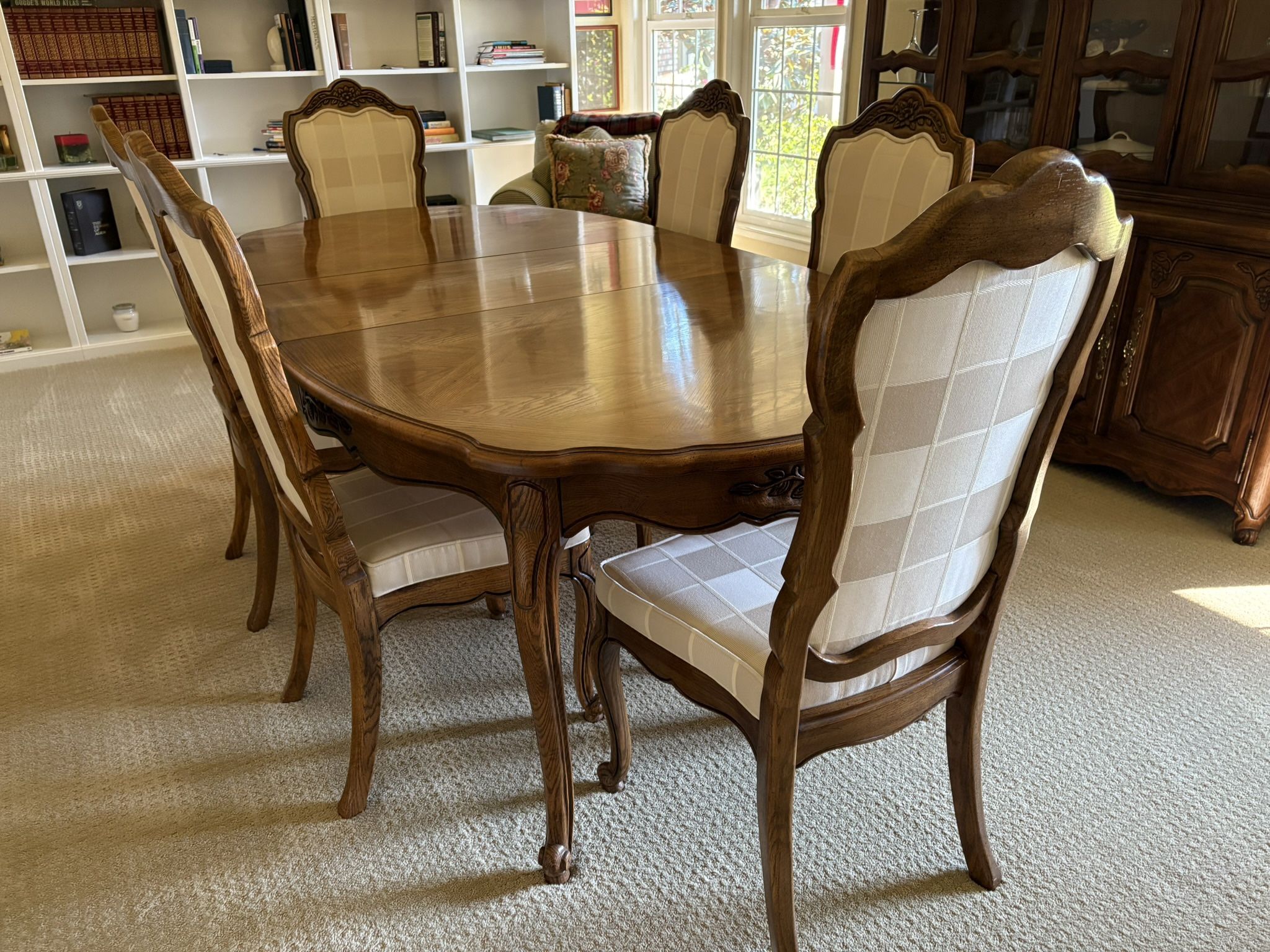 Thomasville Dinning Table