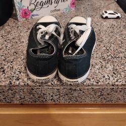 Converse Tennis Shoes 