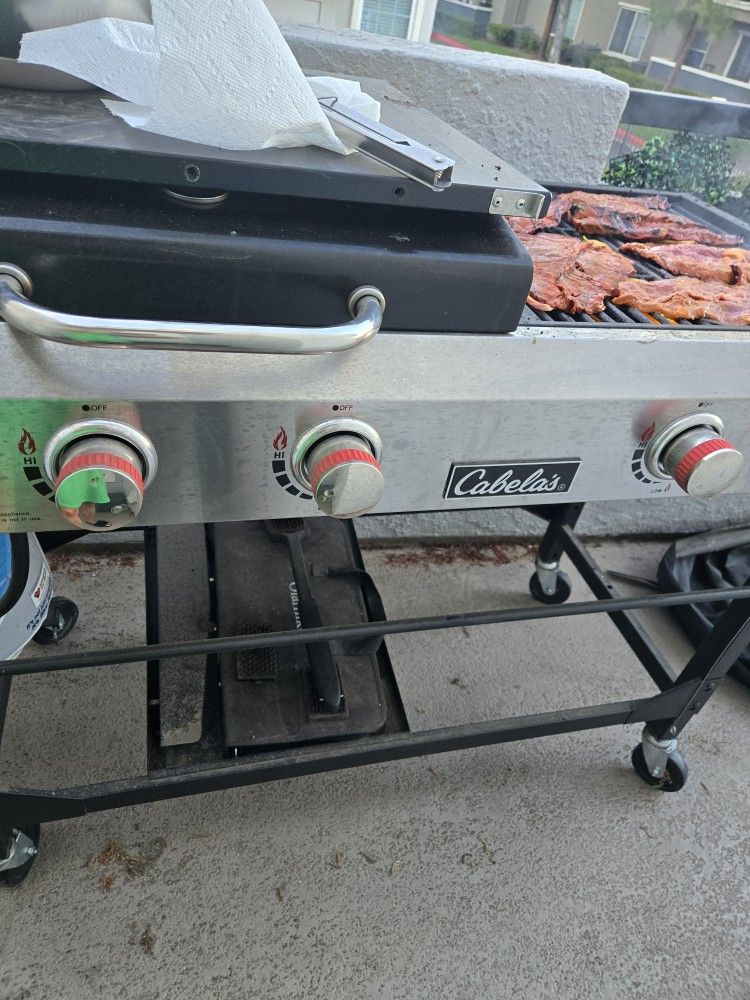 Cabela 4 Burnner Grill
