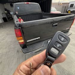 Llaves De Autos / Car Keys And Remotes 