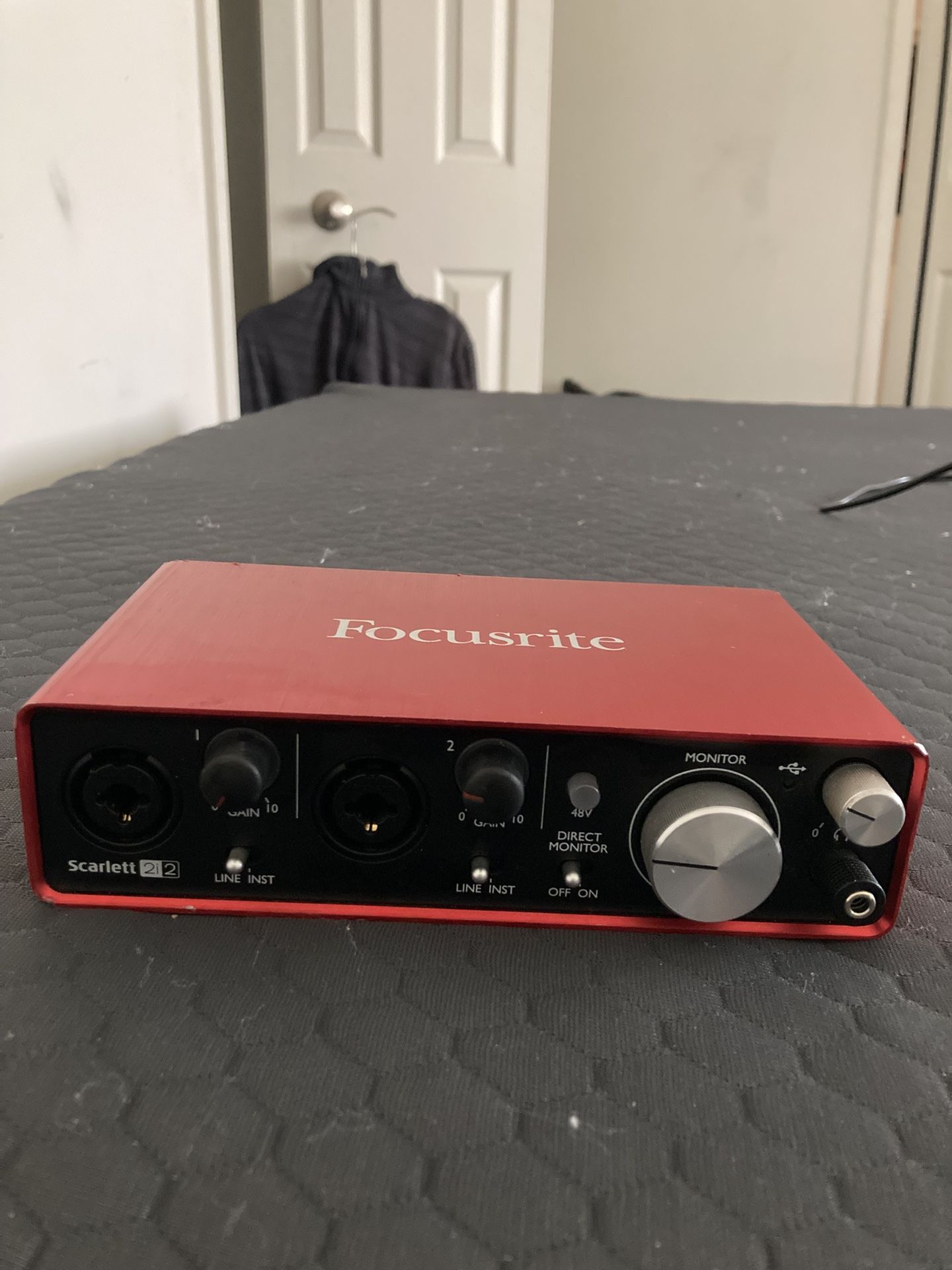 Focusrite Scarlet 212 2nd Gen Podcast/music Interface 