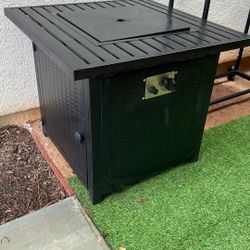 Fire Pit/Backyard/good Condition