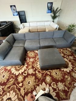Henredon Murphy Fabric Modular Sectional with Ottoman