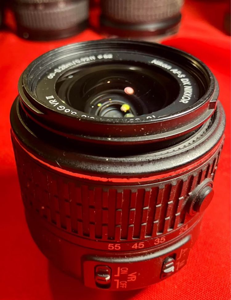 Nikon AF S 18-55mm DX