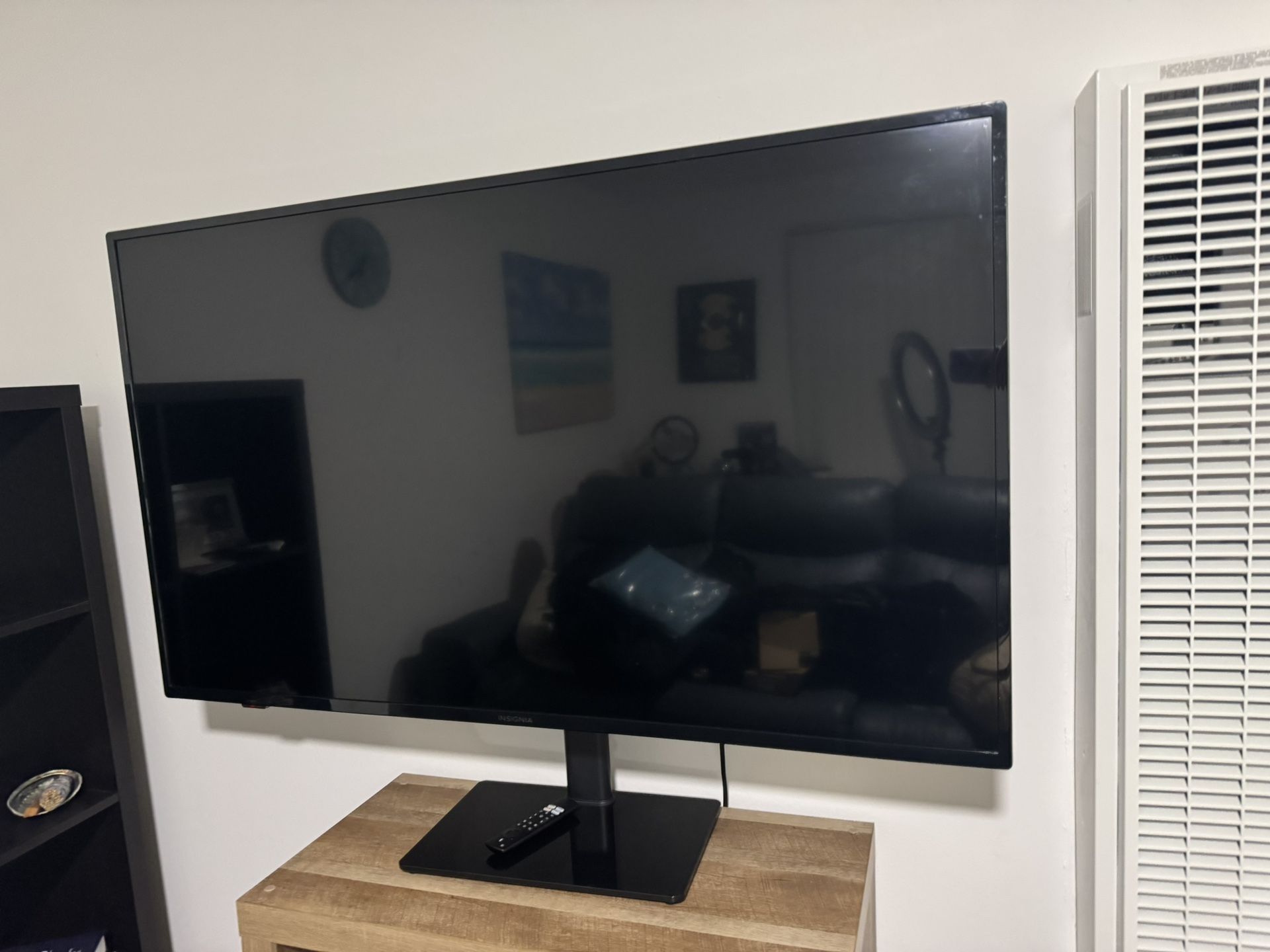 55 Inch Smart Tv insignia ns-55f301na22