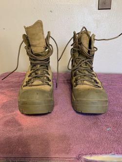 Vibram Boots Size 9.5